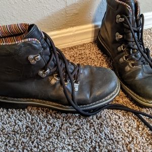 ❤️ Rare find! Vintage Merrill hiking boots